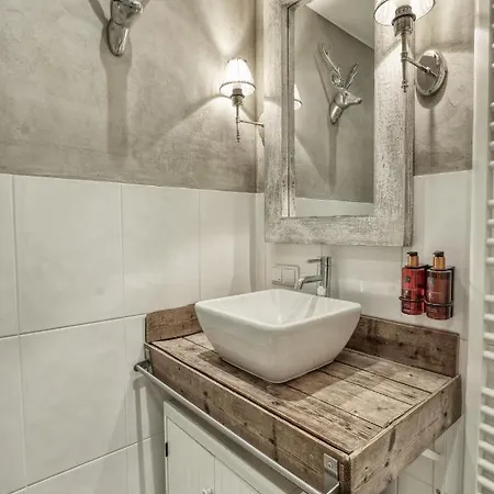 Deluxe Mit Sauna Appartement *